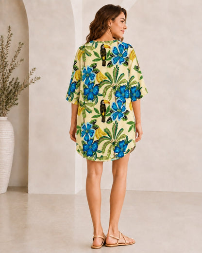 Kjole med toucan- og blomstermotiv - The Trend Haven