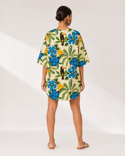 Kjole med toucan- og blomstermotiv - The Trend Haven